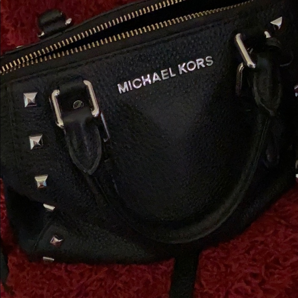 🔥🔥NEW🔥🔥 MICHAEL KORS Crossbody/Wrist Bag